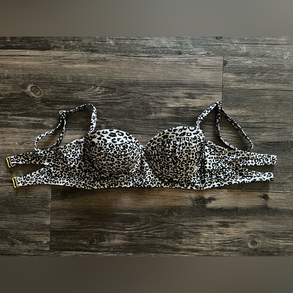 Xhilaration Black And White Animal Print Push Up Bikini Top